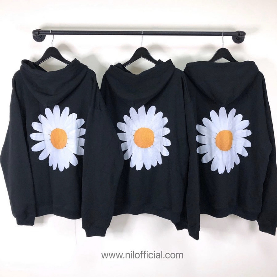 [現貨] 韓國品牌 홍대 翻玩 Peaceminusone 背後雛菊 小花 帽T PMO