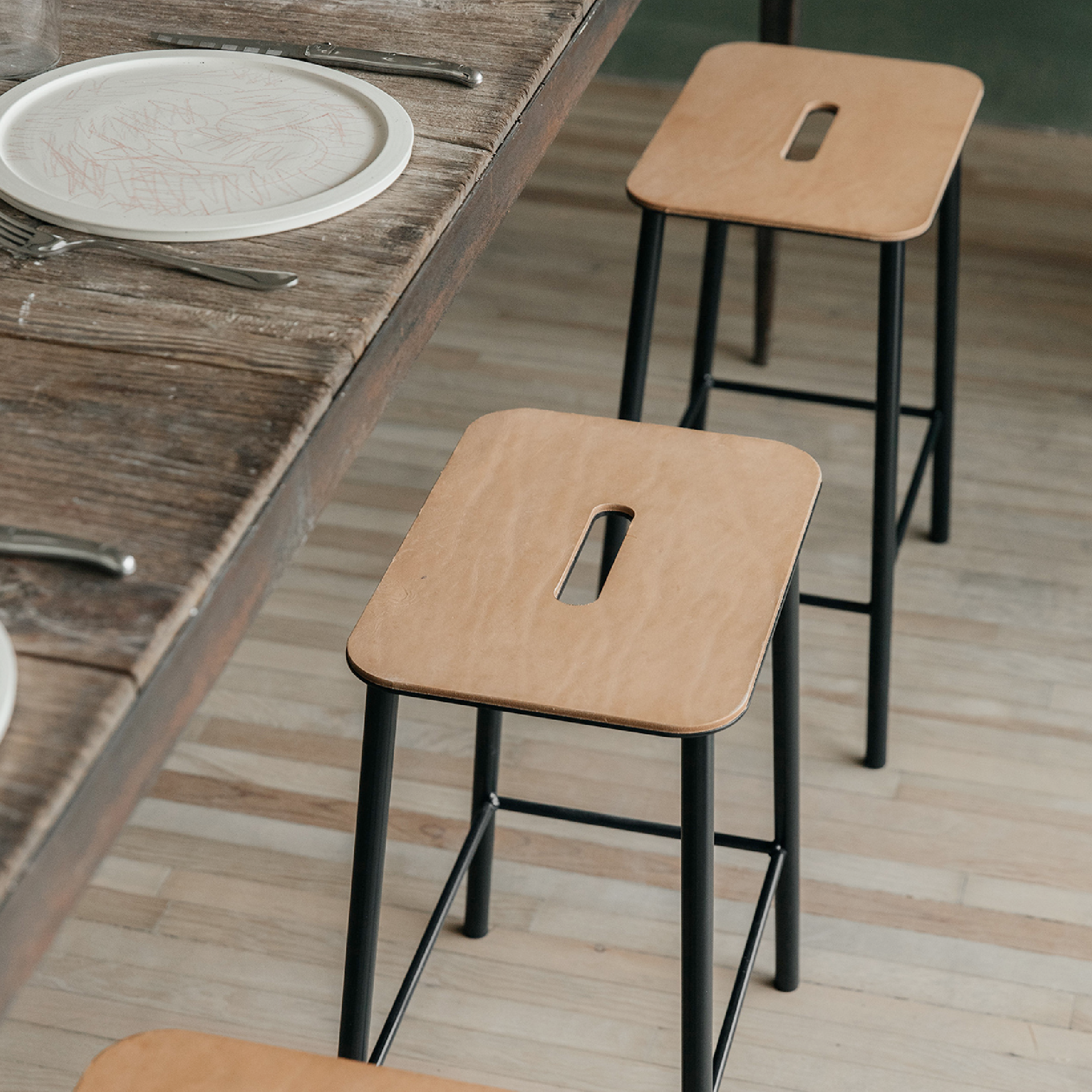 亞當 / 椅凳 - 皮革椅面 by FRAMA