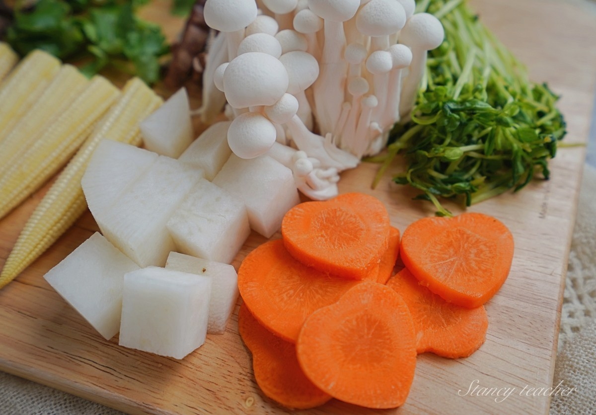 紅白蘿蔔切薄片