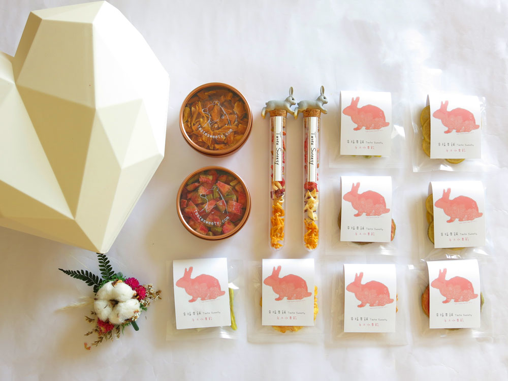 聖潔之心婚禮白色大愛心水果乾禮盒