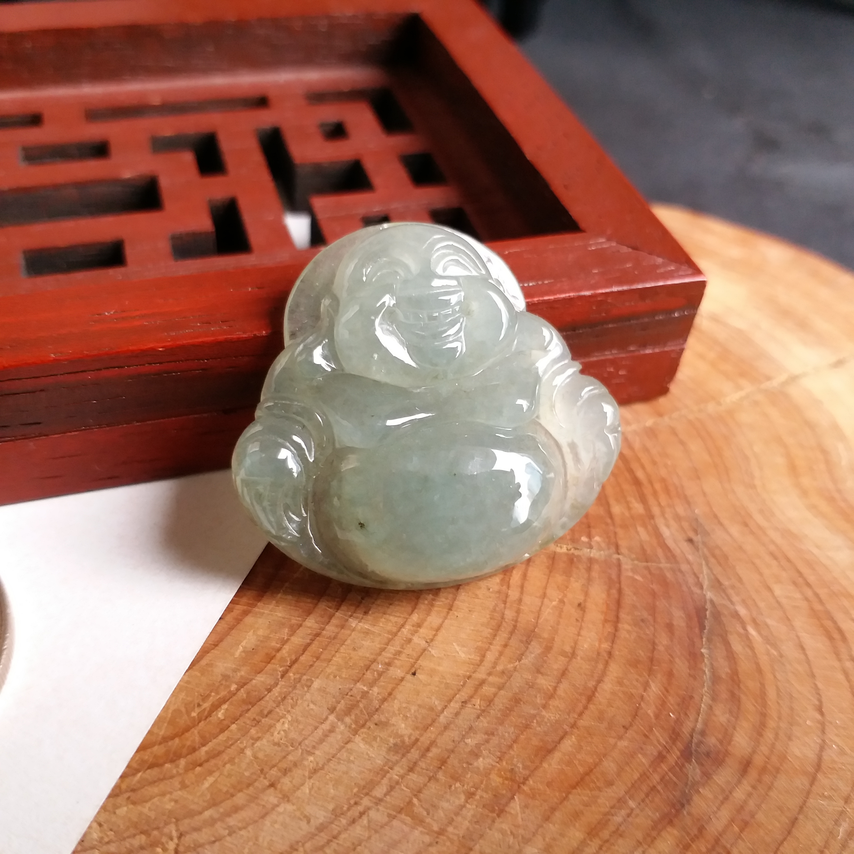 J889 冰種淺綠笑彿