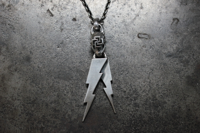 FCT-121+FCT-82 LC骷髏+閃電吊墜