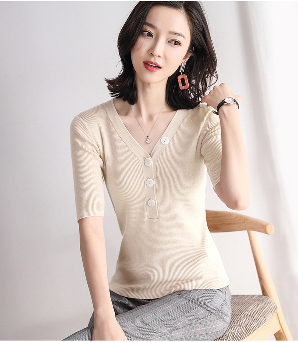 DEER.W V襟貝殼圓釦坑條針織上衣 杏色