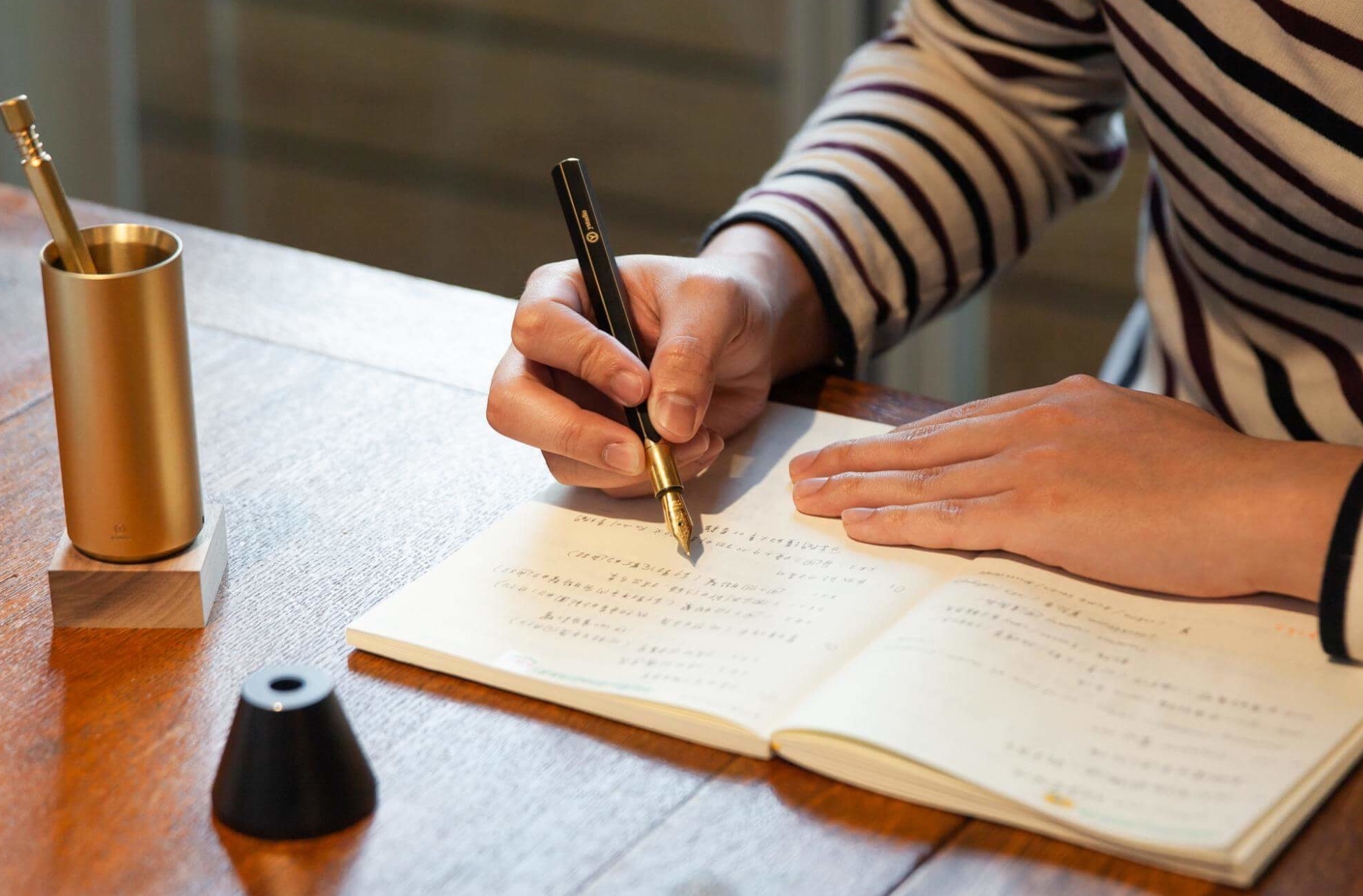 手寫字教學｜4種熱門療癒手寫字體搭配生活應用