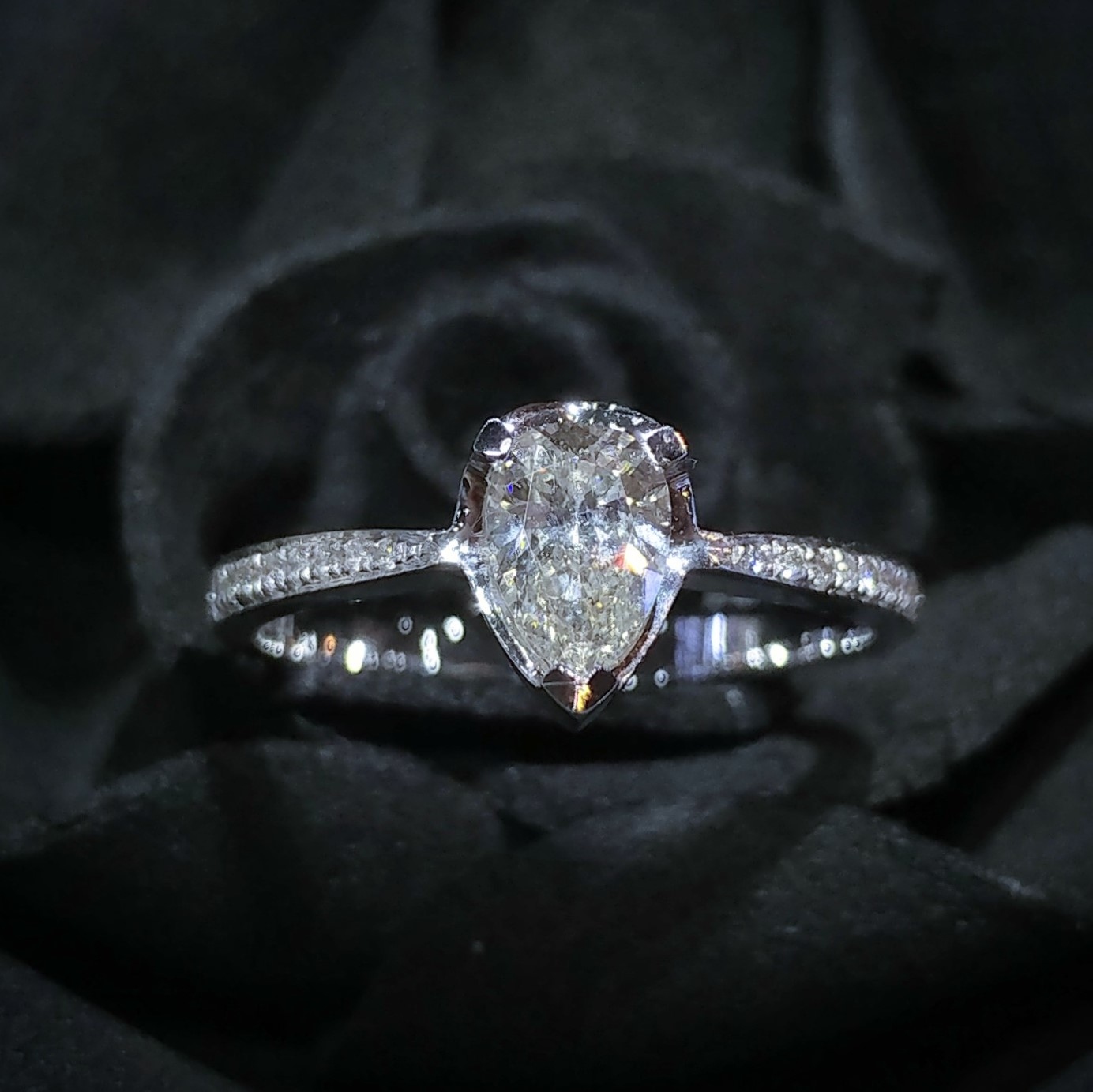 18K White Gold 0.53ct Pear Shaped Diamond Ring