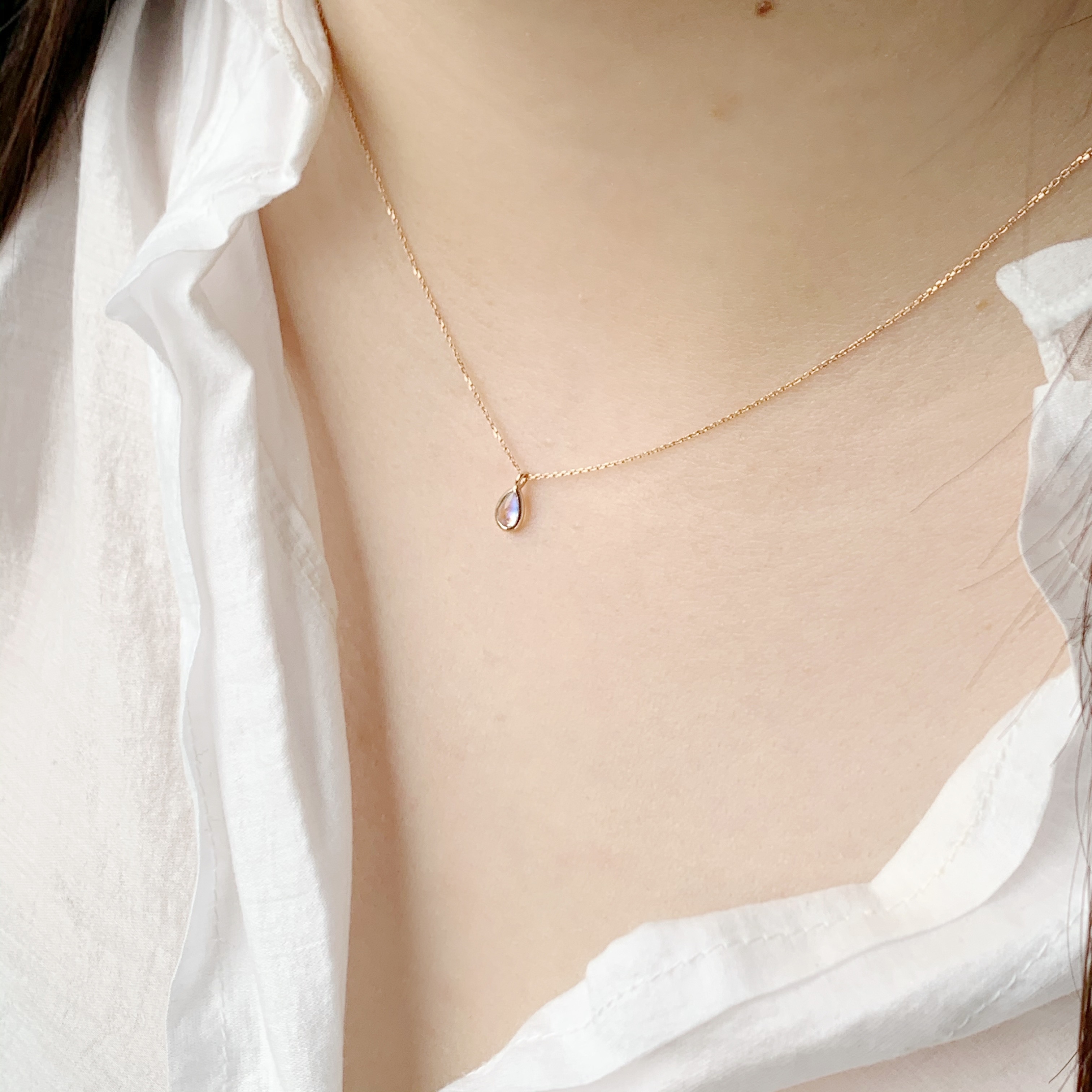 14k簡約小水滴月光石鎖骨鏈