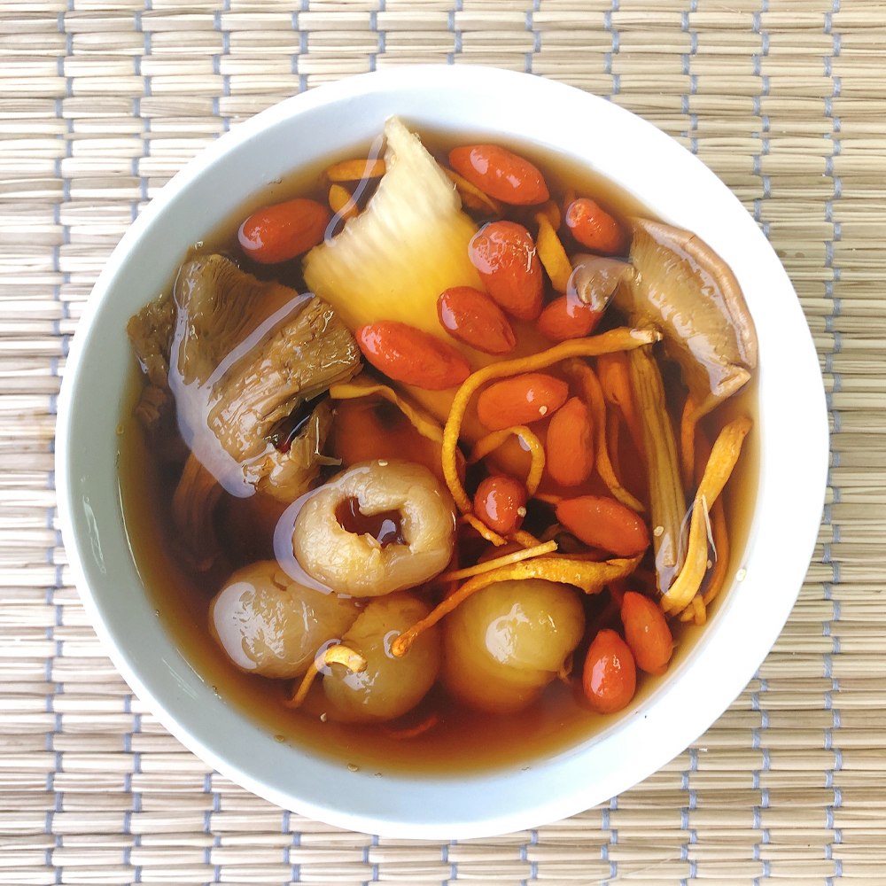 茶樹菇蟲草花杞子圓肉湯