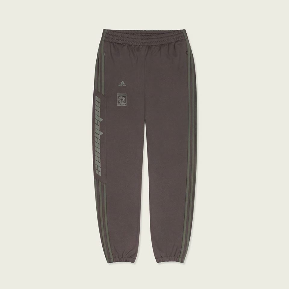 【 adidas YEEZY CALABASAS TRACK PANTS 經典運動褲】