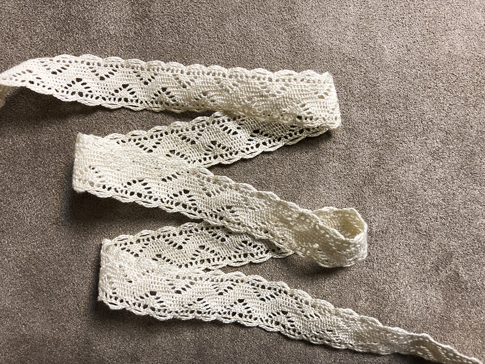 Torchon Lace 雙扇形細紋蕾絲/新品