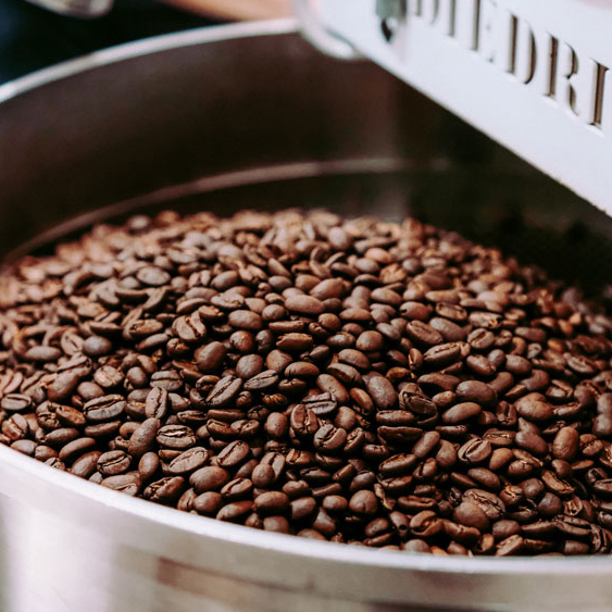 點擊前往文章：咖啡烘焙八階段，教你學會分辨咖啡豆的淺焙、中焙與深焙程度，越懂越好喝！