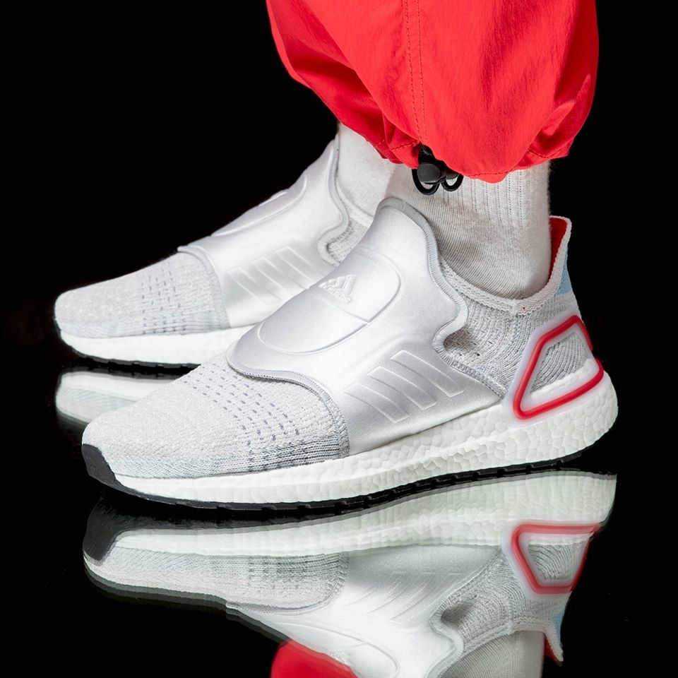 【 adidas Consortium X 上海DOE ULTRA BOOST 19 "PACER" 限定款 】