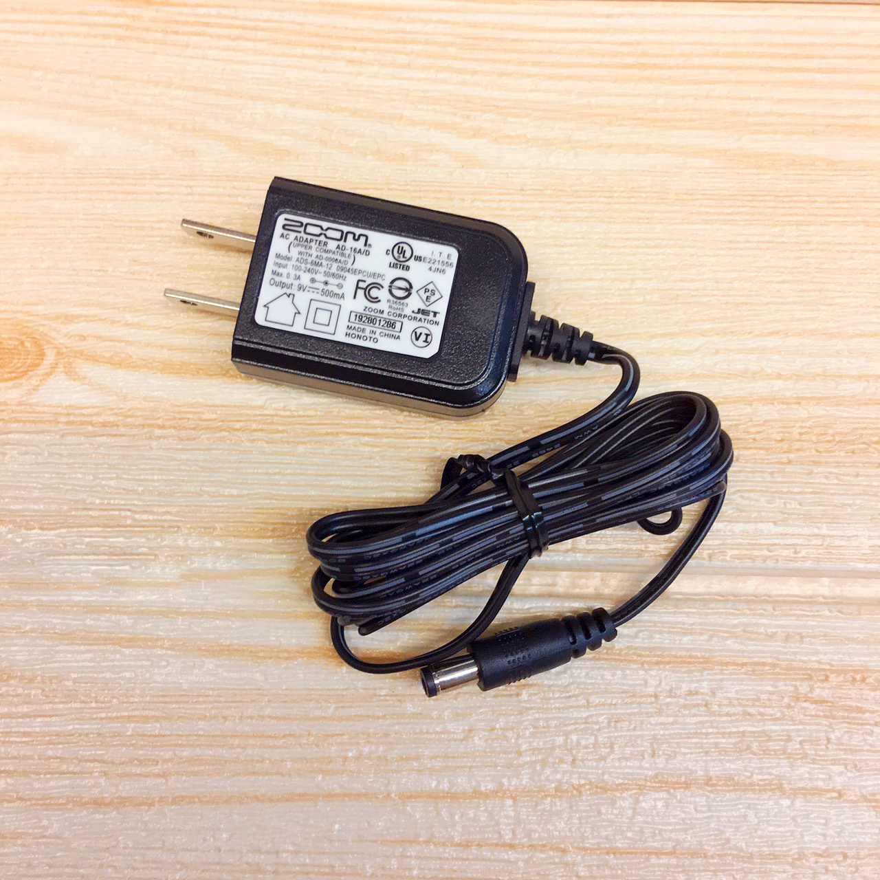 Zoom AD 16A/D DC9.0V 0.5A AC100-240V 50/60Hz 變壓器