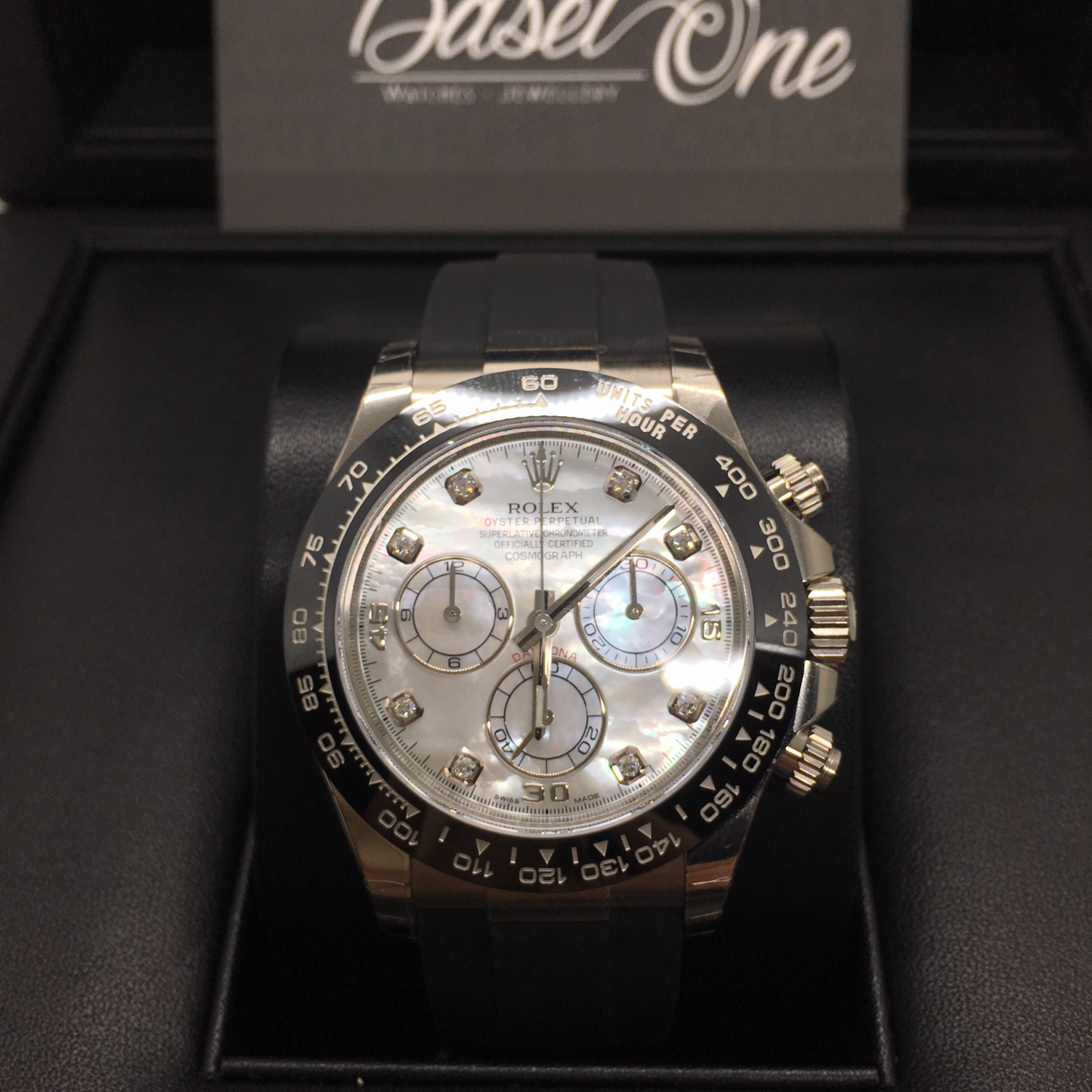 DISCONTINUED BRAND NEW ROLEX 116519 NC.8DI OYSTER PERPETUAL COSMOGRAPH DAYTONA WHITE GOLD WHITE MOP DIAL WITH 8 DIAMOND 40MM
