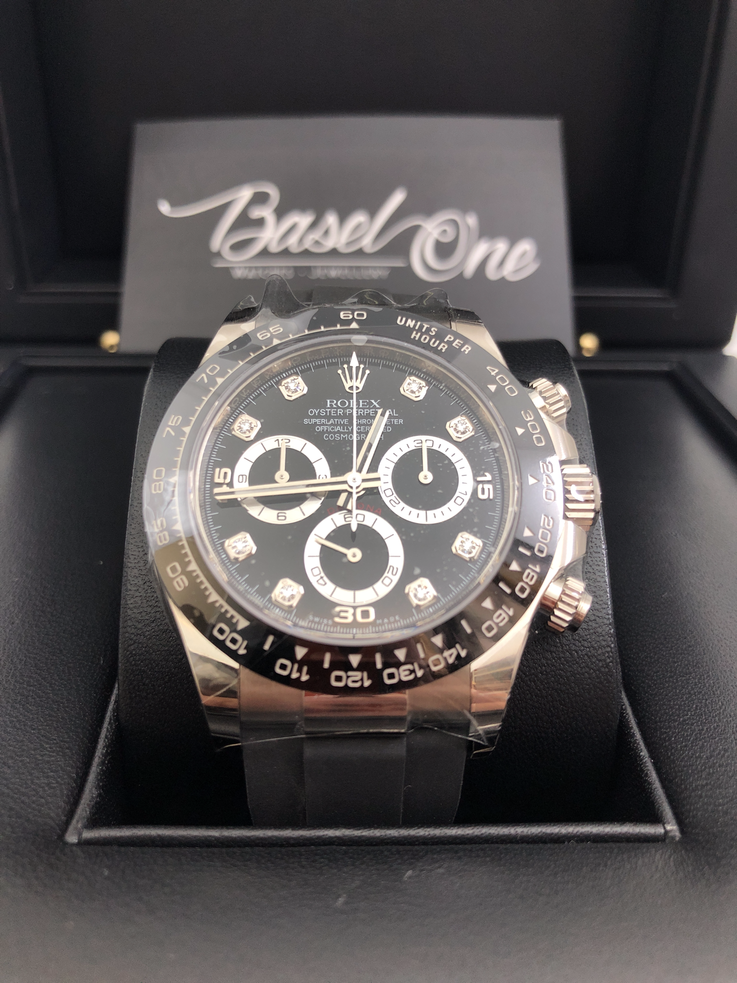 DISCONTINUED BRAND NEW ROLEX 116519LN 116519 8DI OYSTER PERPETUAL COSMOGRAPH DAYTONA WHITE GOLD BLACK DIAL with 8 DIAMOND 40mm
