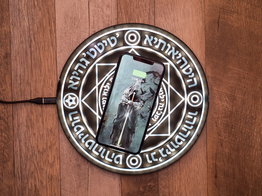 【開箱】超狂無線充電器！  元兔計畫 能量之石／魔法陣無線充電盤