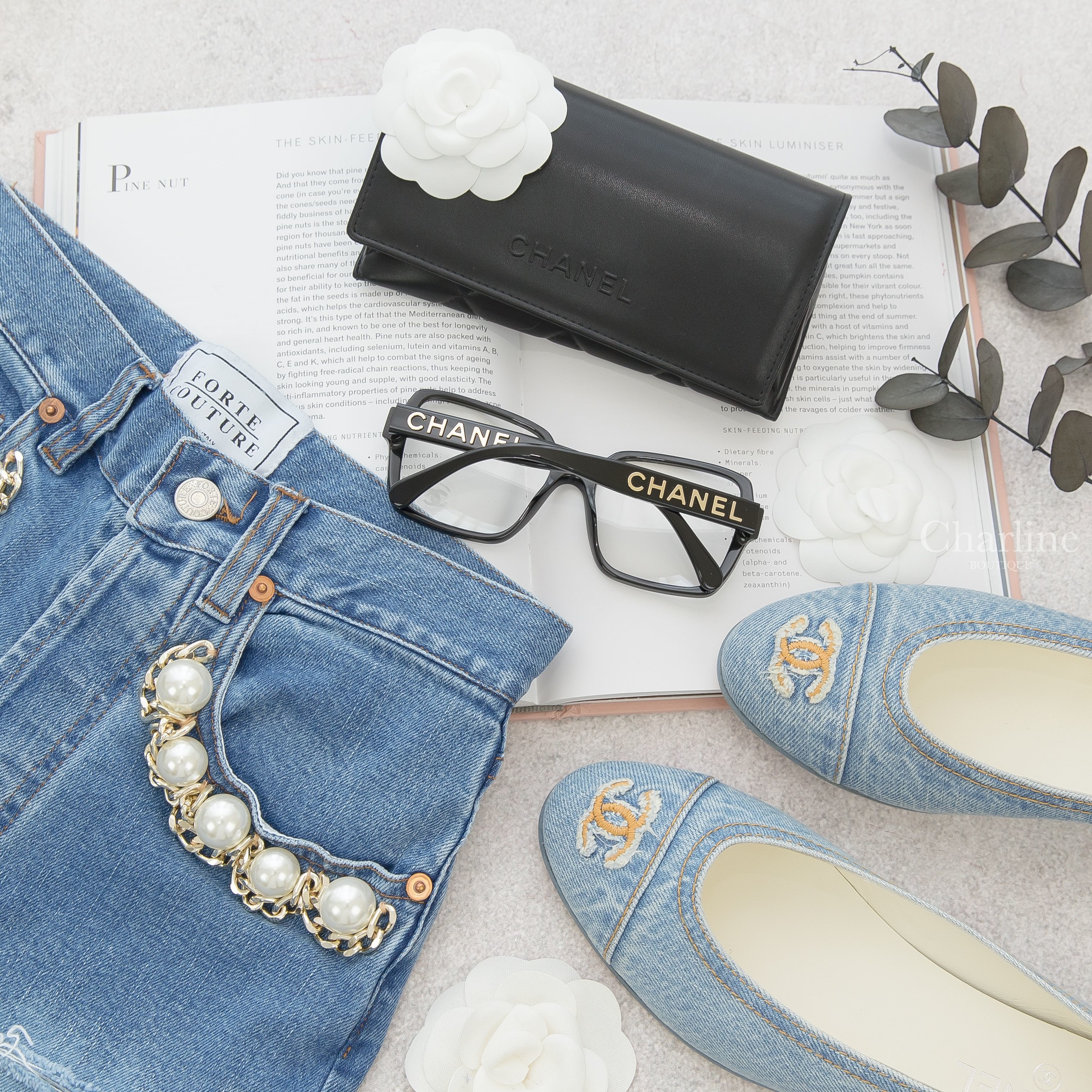Chanel Square Sunglasses 黑色方框側邊金色 Logo 平光眼鏡-Charline Boutique 精品代購
