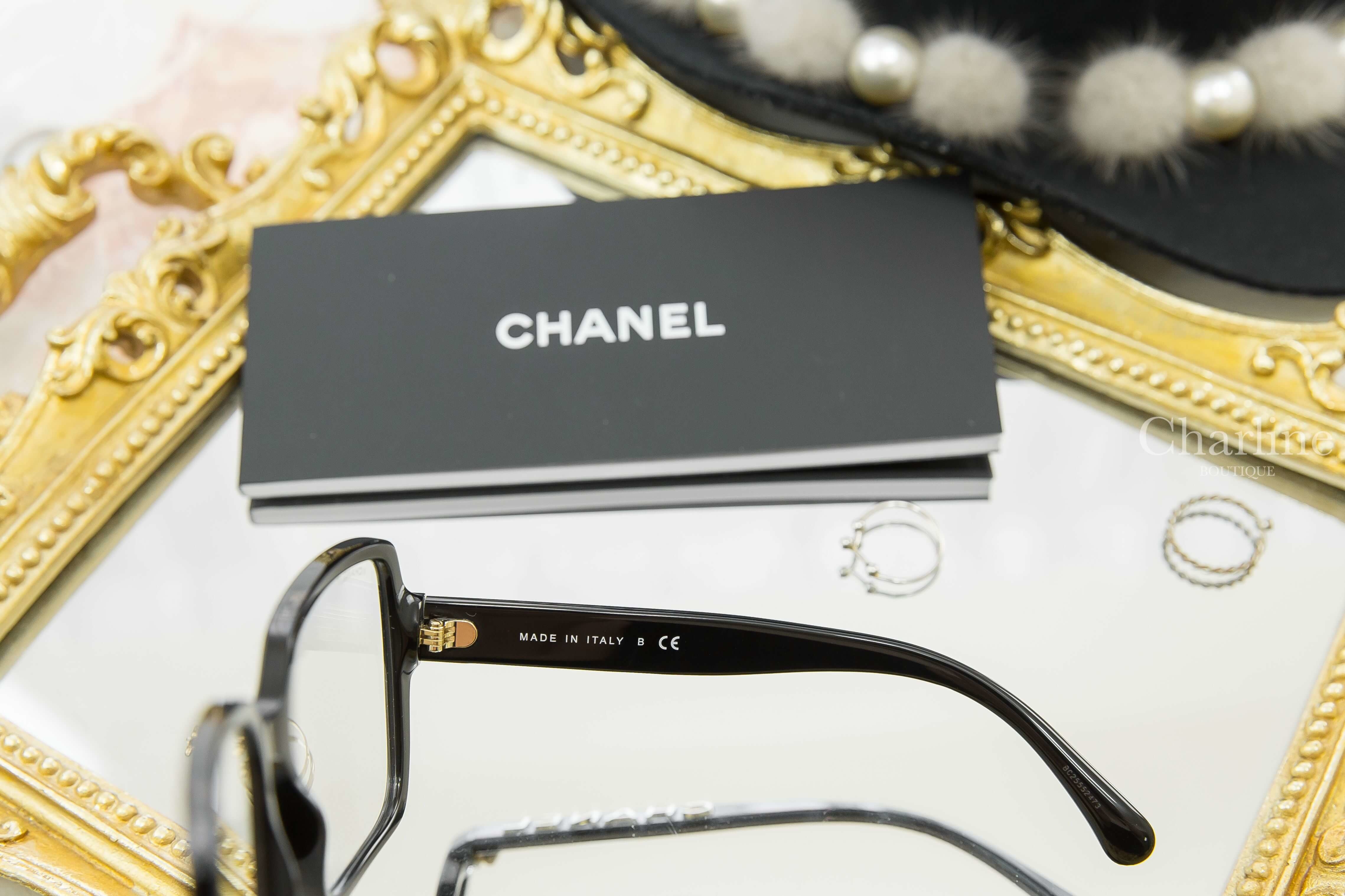 Chanel Square Sunglasses 黑色方框側邊金色 Logo 平光眼鏡-Charline Boutique 精品代購