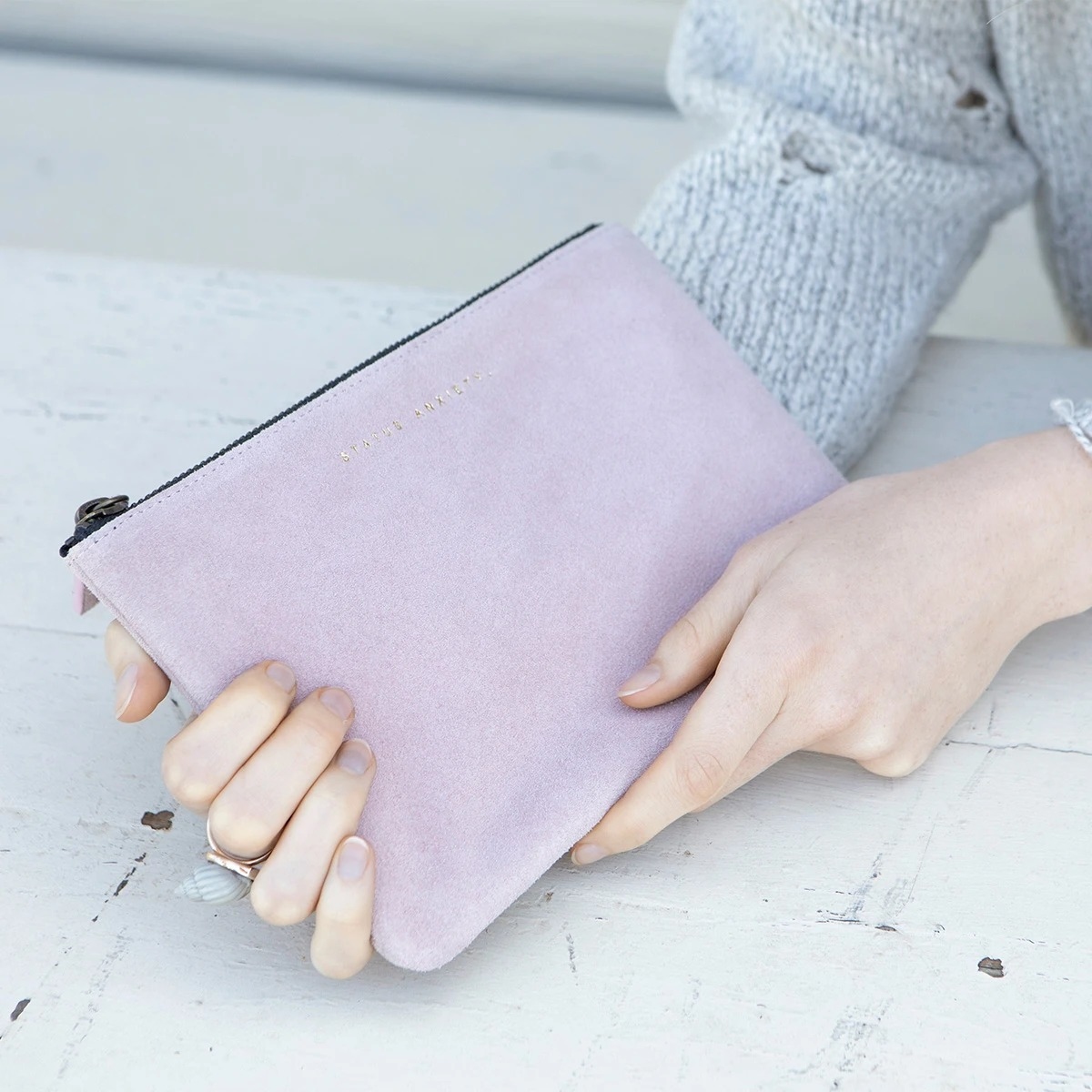 Status Anxiety. | MOMENTARY 平口夾 / 粉色