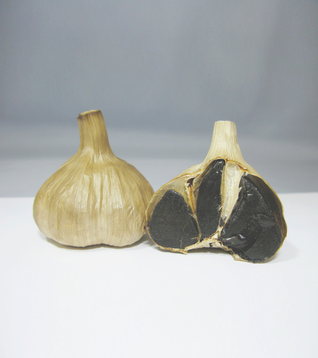 沙士時代一度搶購一空，為大眾增強免疫功能的日本黒蒜，再度為大家守護健康。日本宇治茶熟成黒蒜是日本No.1 黒蒜發酵工場生產，堅持每顆黒蒜發揮最佳功效。   #增強免疫系統 #增強細胞新陳代謝 #殺菌