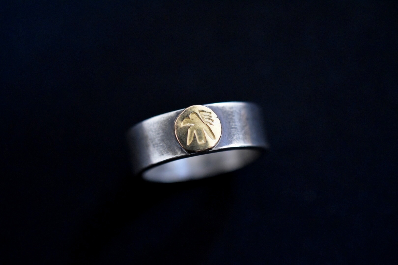 <預訂> LUCK 系列 18k點金雷鳥平打戒指