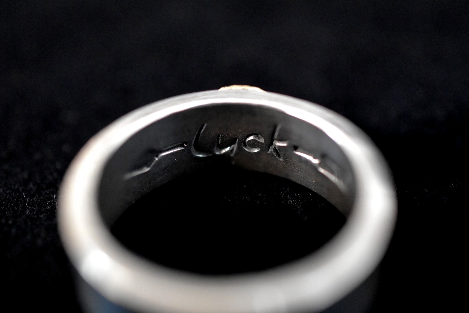 <預訂> LUCK 系列 18k點金雷鳥平打戒指