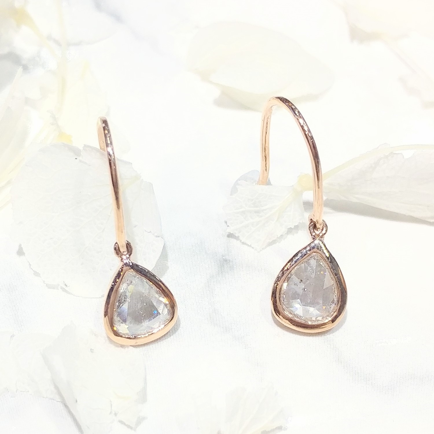 全新18K玫瑰金 【主石56份梨形鑽石】吊耳環