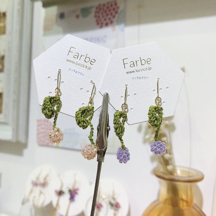 Farbe 串珠小花朵耳環