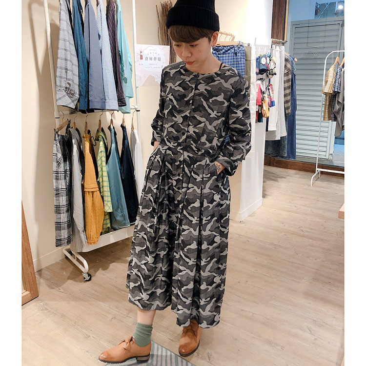 海潮鯨魚七分袖開襟洋裝