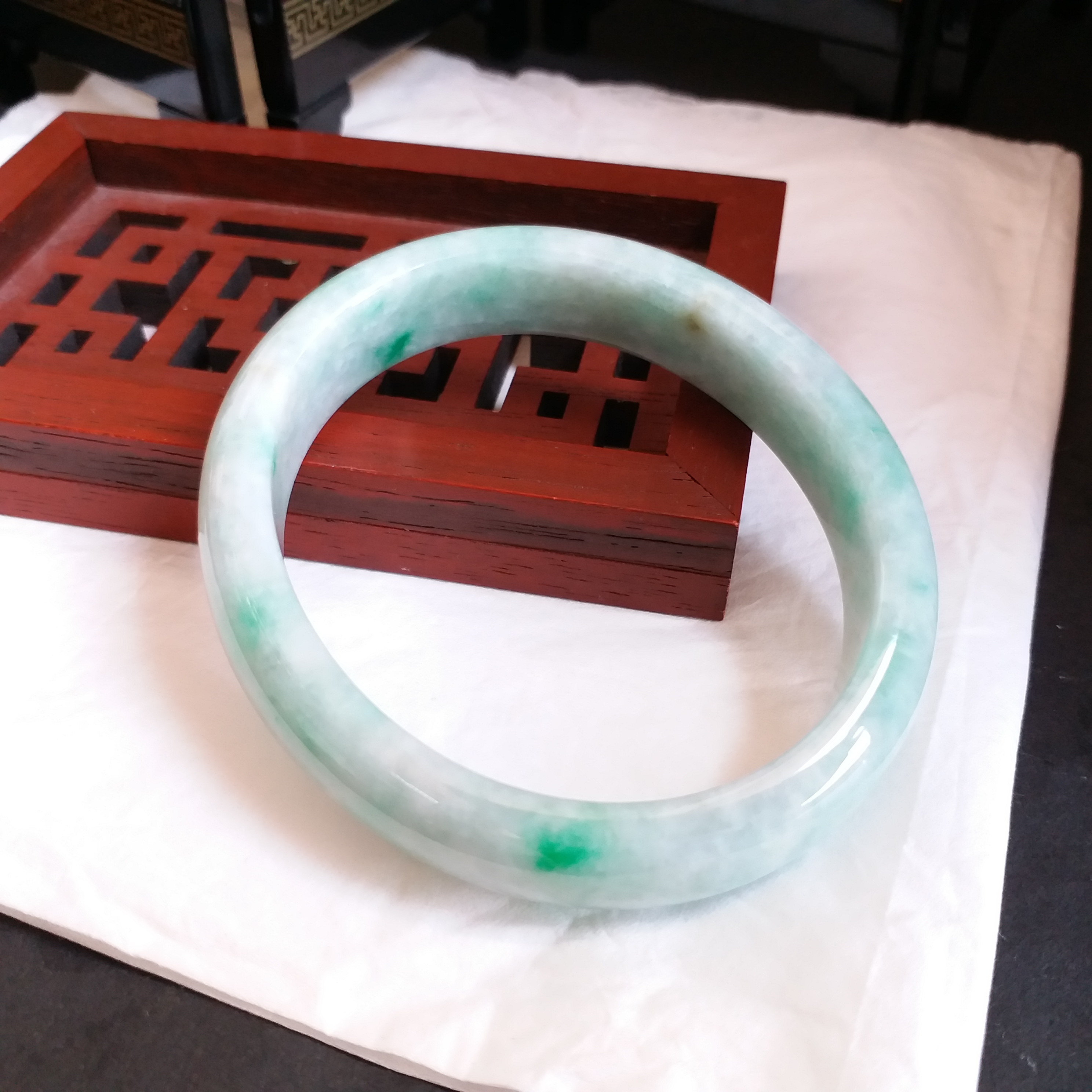 J1505 冰糯飄綠貴妃玉鐲 55mm (1.48)