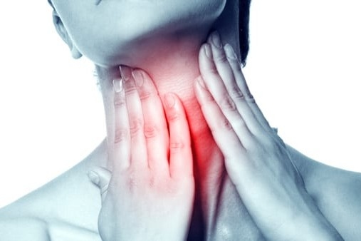 喉嚨痛的情緒心靈成因-晶荷社長的筆記