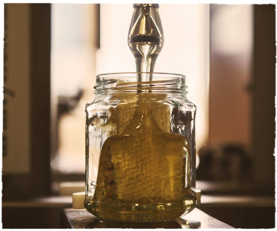 Fulmer,honey,hungary honey,cut comb,honeycomb,蜜糖,蜂蜜,蜂巢蜜,匈牙利蜂蜜,抗菌,消炎,natural ponti,ponti,ponti trading