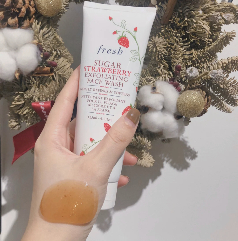 **特價** Fresh 士多啤梨柔膚磨砂潔面霜 125ml