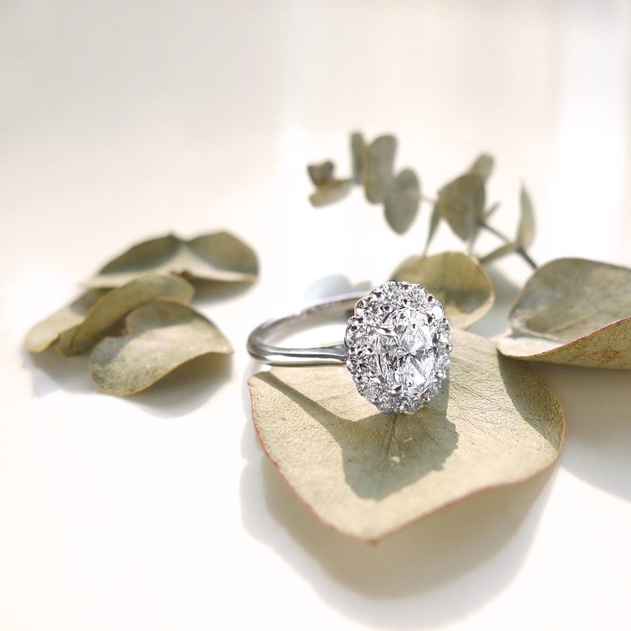 如夢之境 — GIA1克拉橢圓形鑽戒