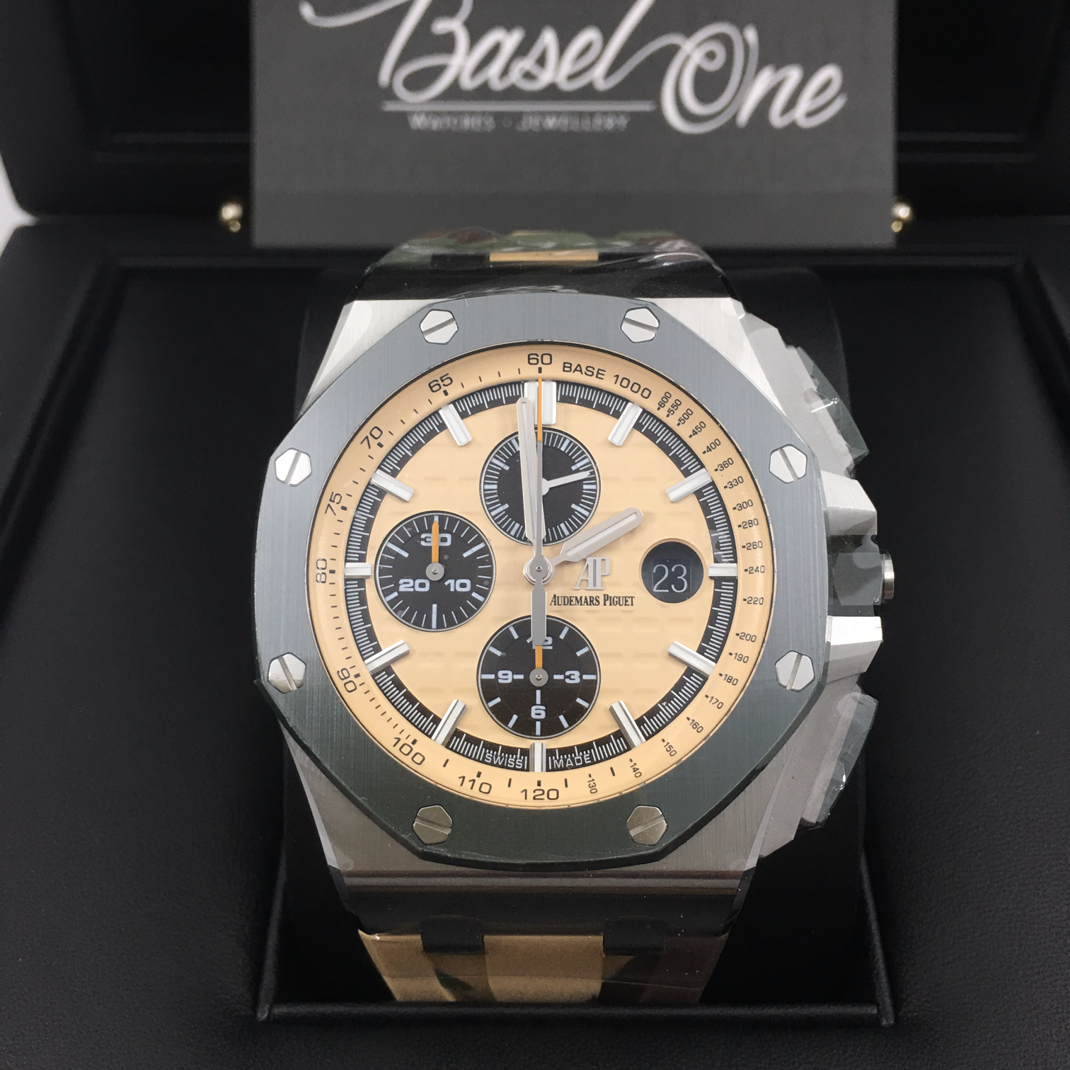 BRAND NEW AUDEMARS PIGUET 26400so BEIGE DIAL ROYAL OAK OFFSHORE CHRONOGRAPH CAMO GREEN STRAP WITH EXTRA OIGIONAL GREEN RUBBER STRAP 44MM