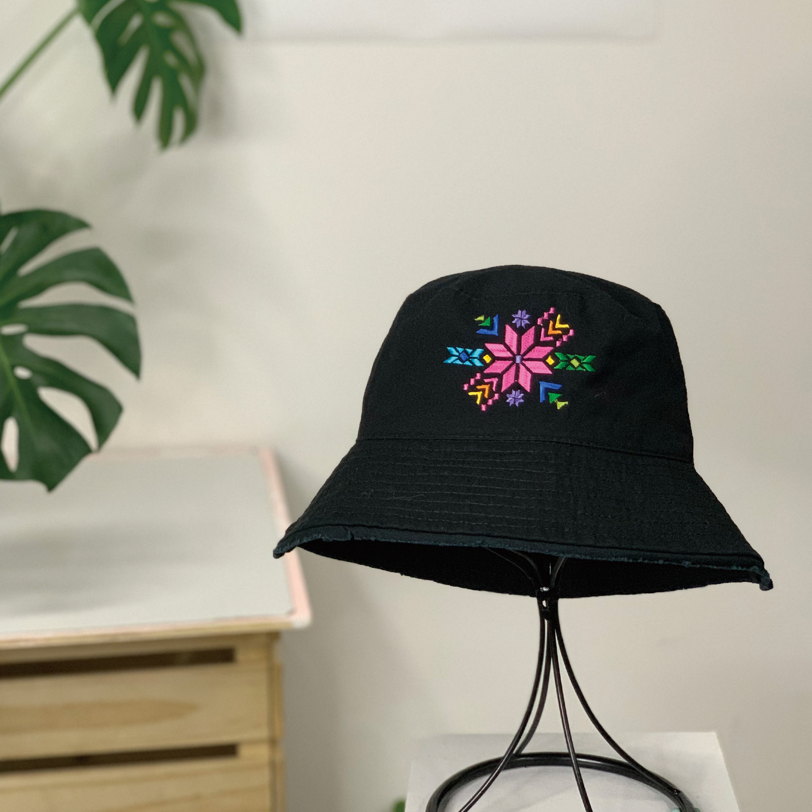 八角星 刺繡毛邊漁夫帽