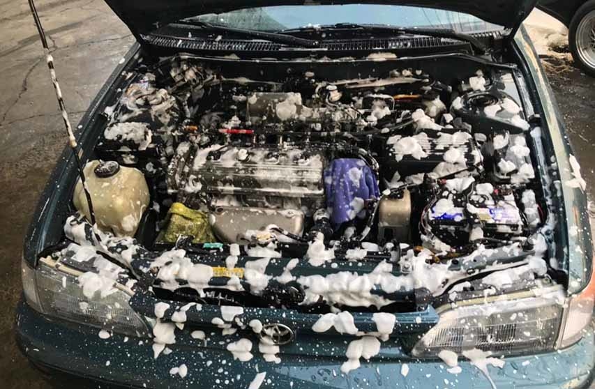 Corolla引擎室清潔