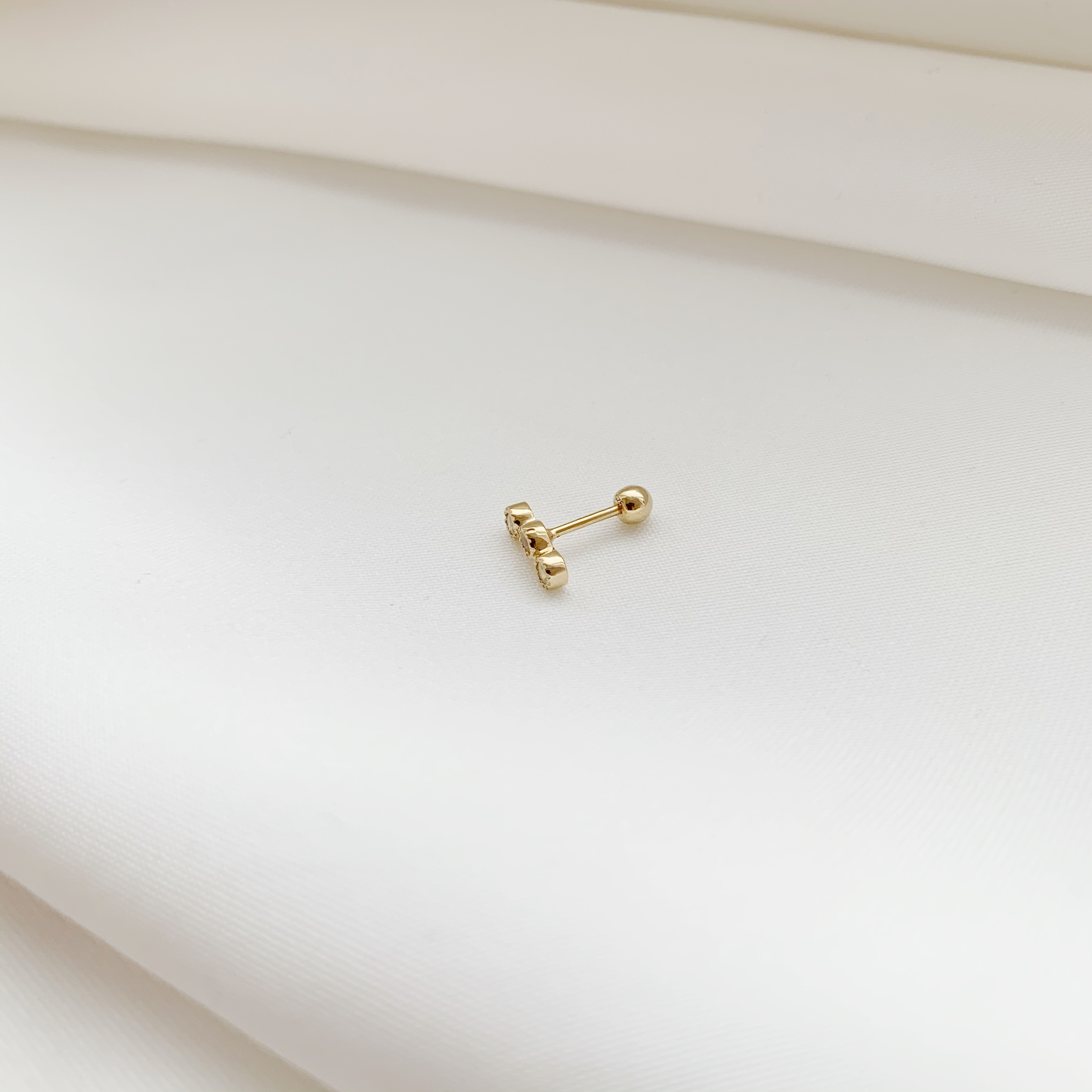 三顆彎彎蛋糕月光石轉珠耳環