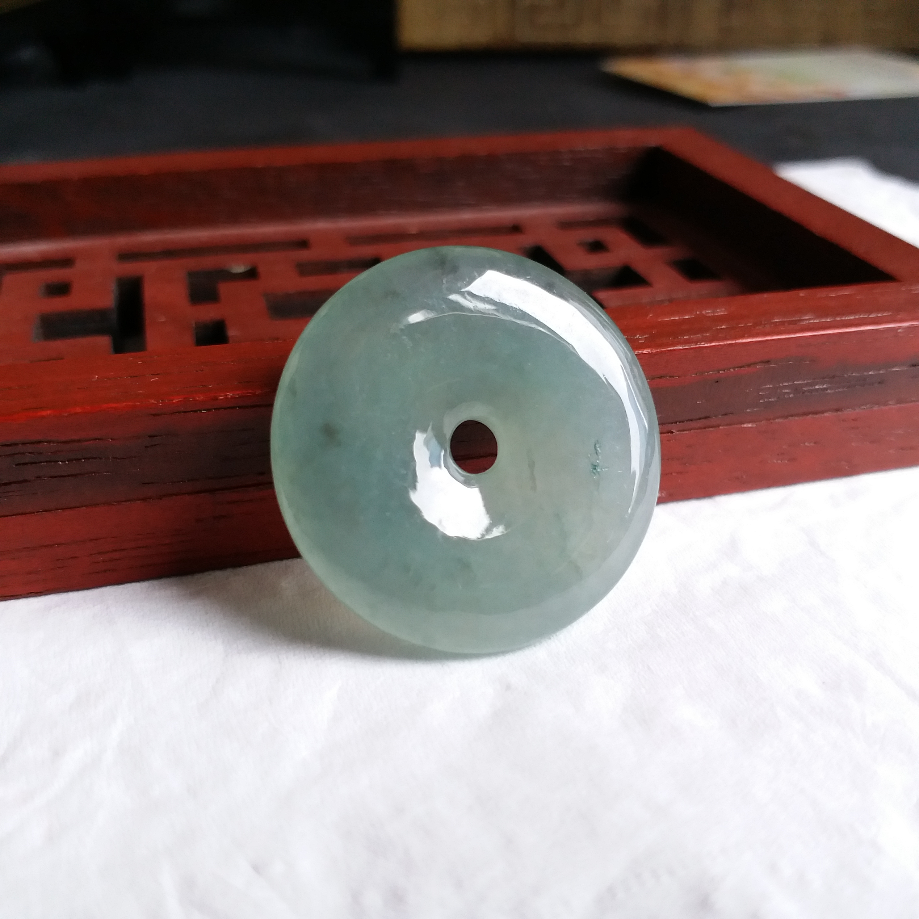 P1411021 冰種綠底平安扣 (28mm直徑)