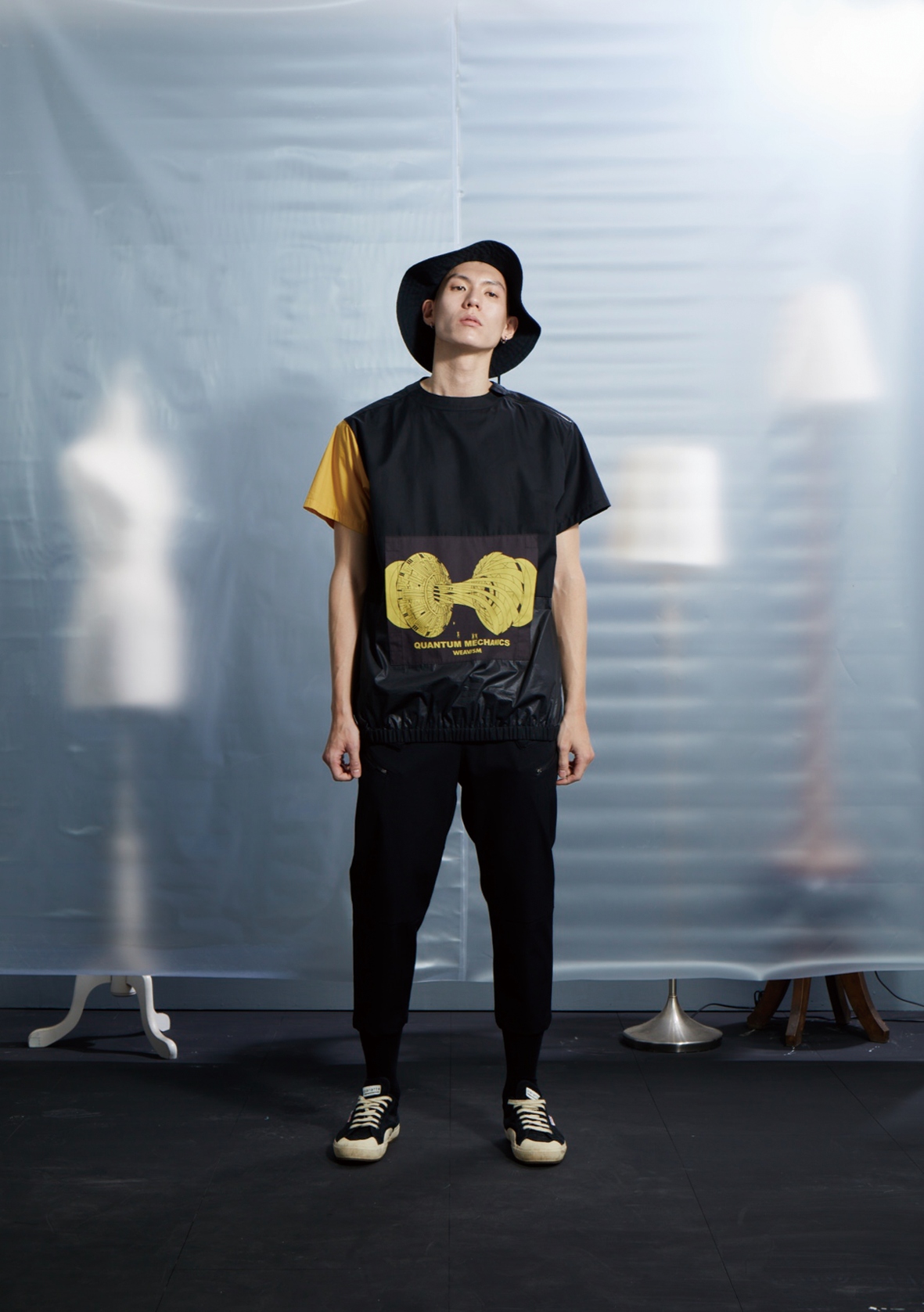 下擺束口開肩上衣 - 黑