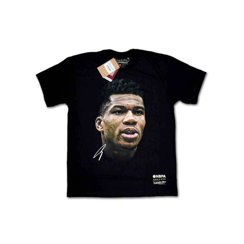 Mitchell & Ness Giannis Antetokounmpo Real Big Face T-Shirt