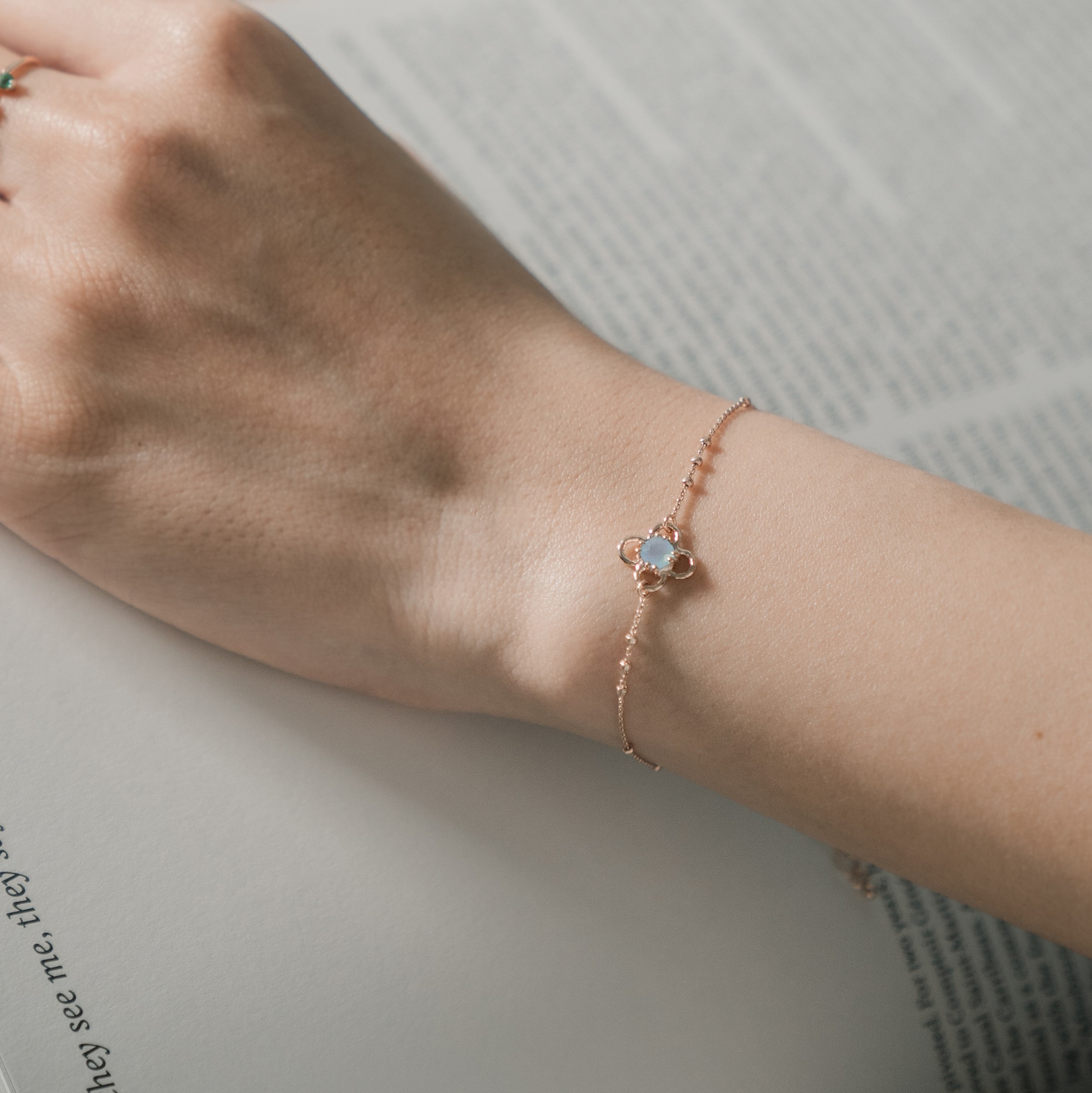 Flora Triplets 海藍玉髓手鍊