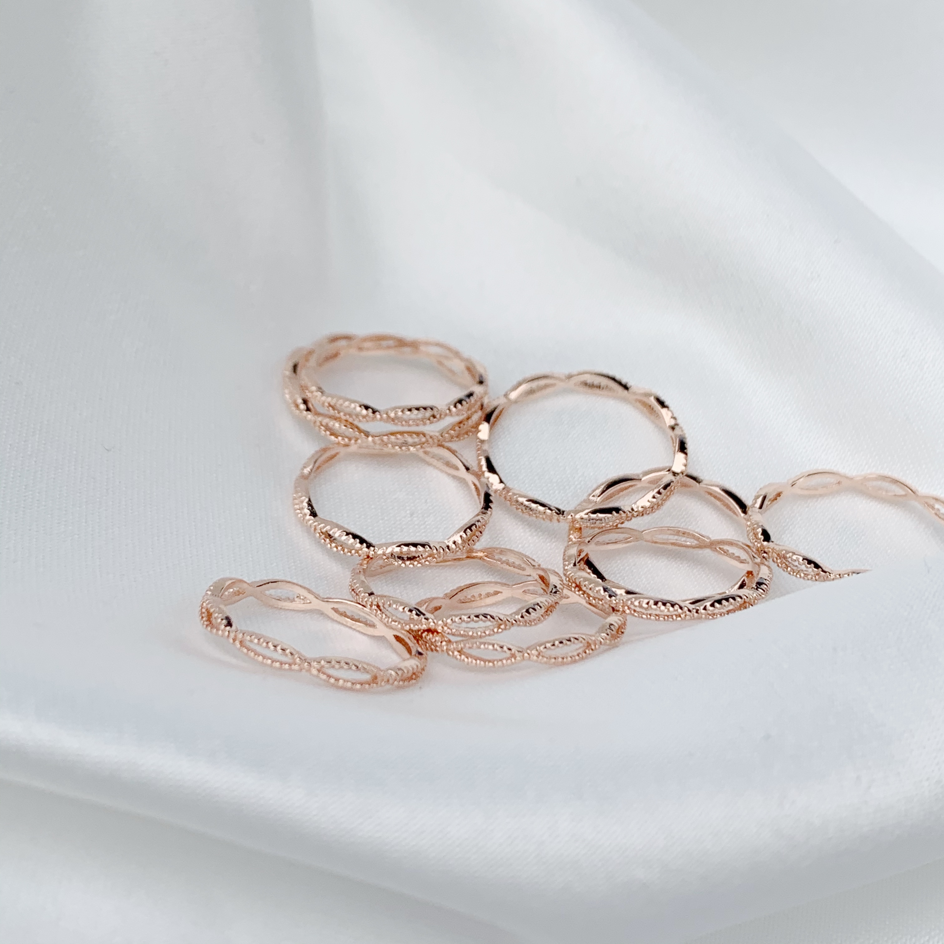 簡約滾邊眼形戒指