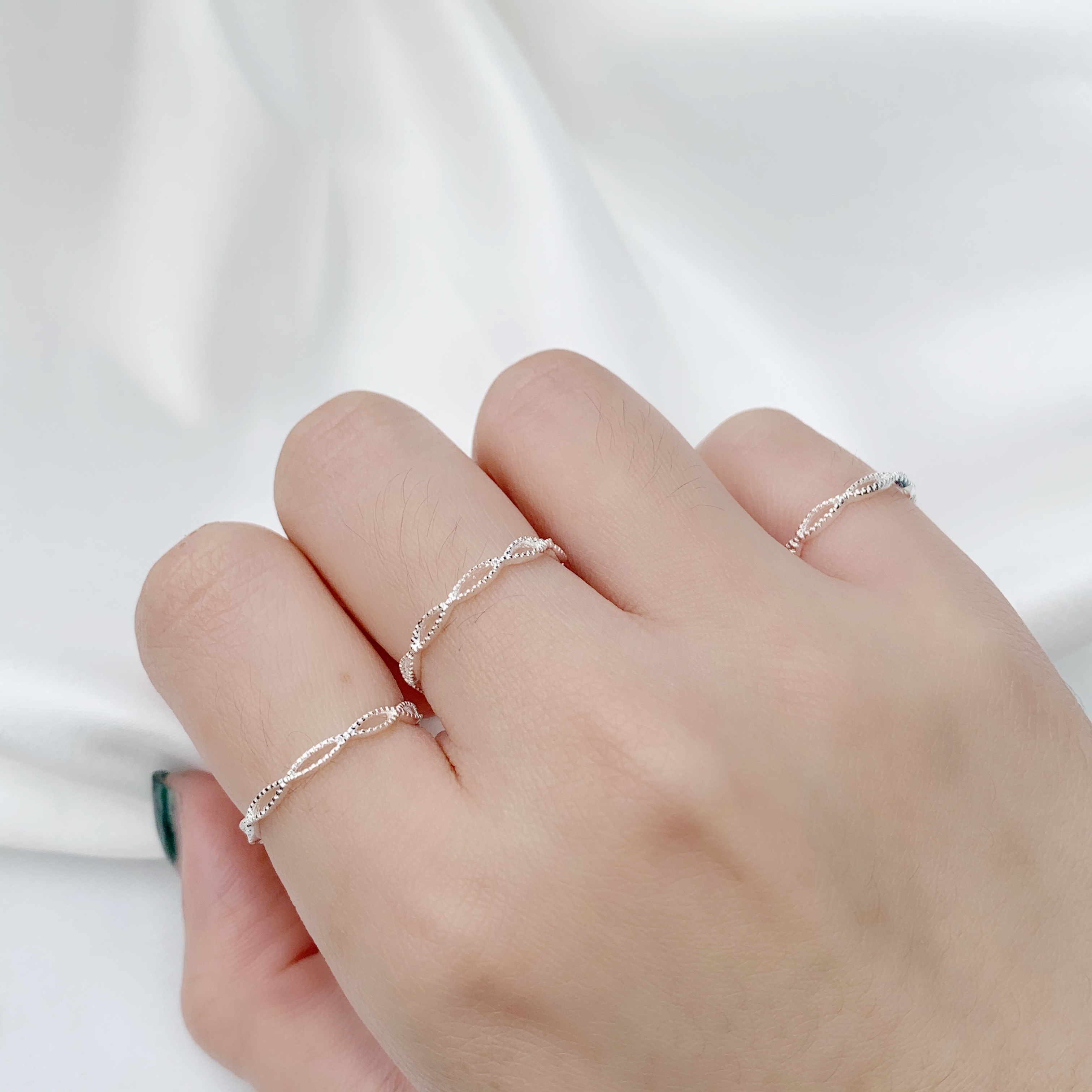 簡約滾邊眼形戒指