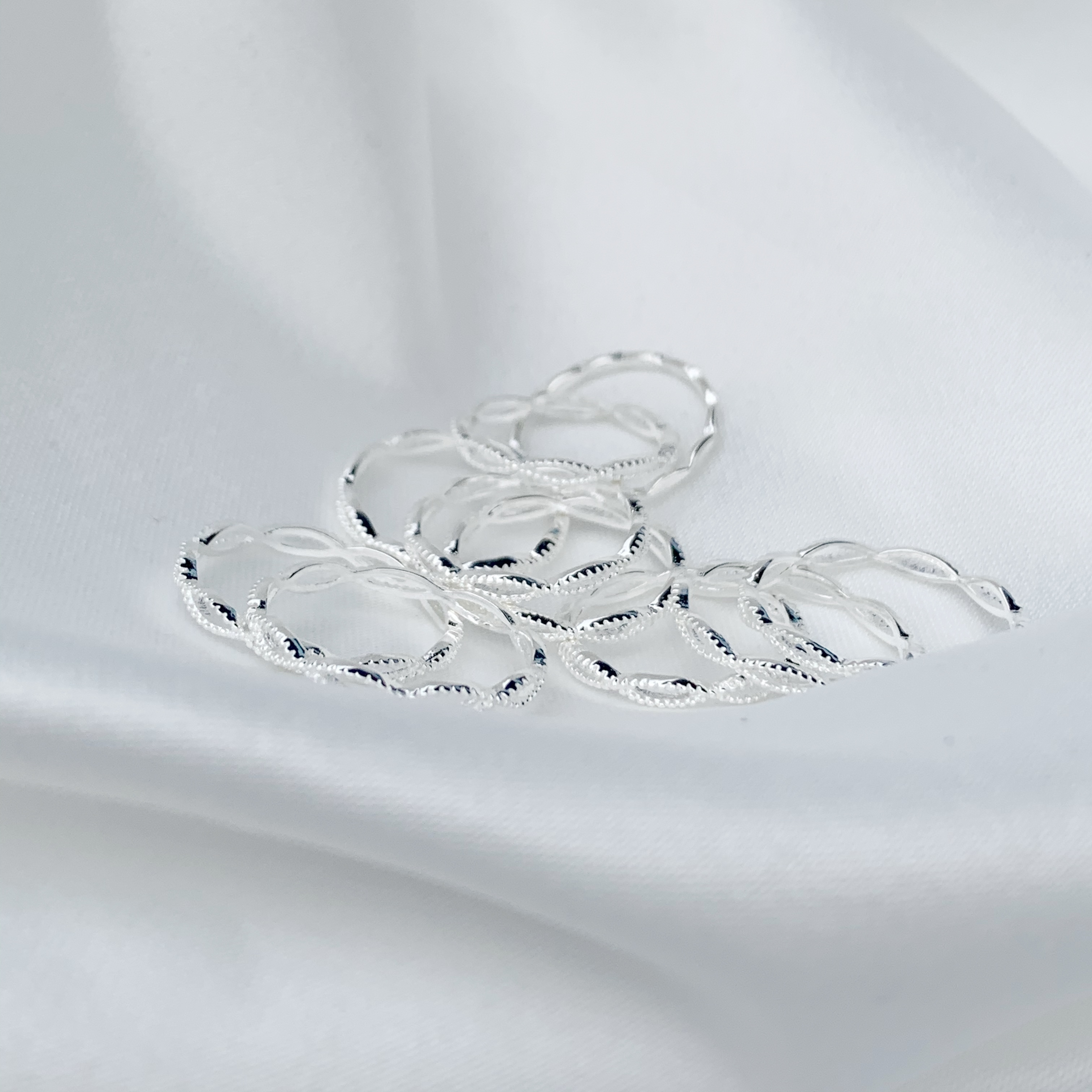 簡約滾邊眼形戒指