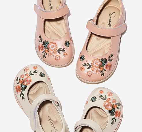 Spain Flower Embroidery Shoes