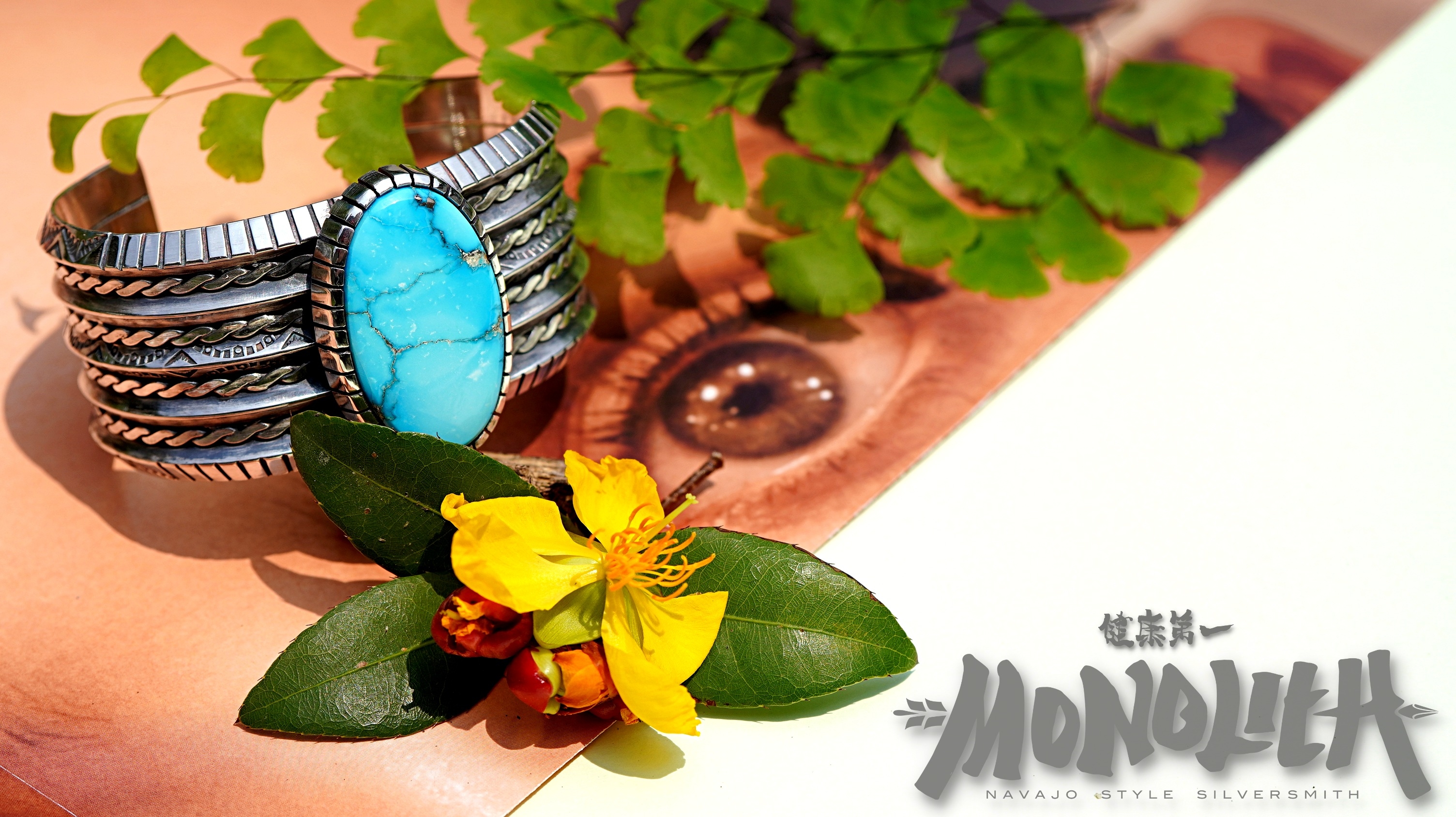 Kingman 三角打印 【 寬版手環 】