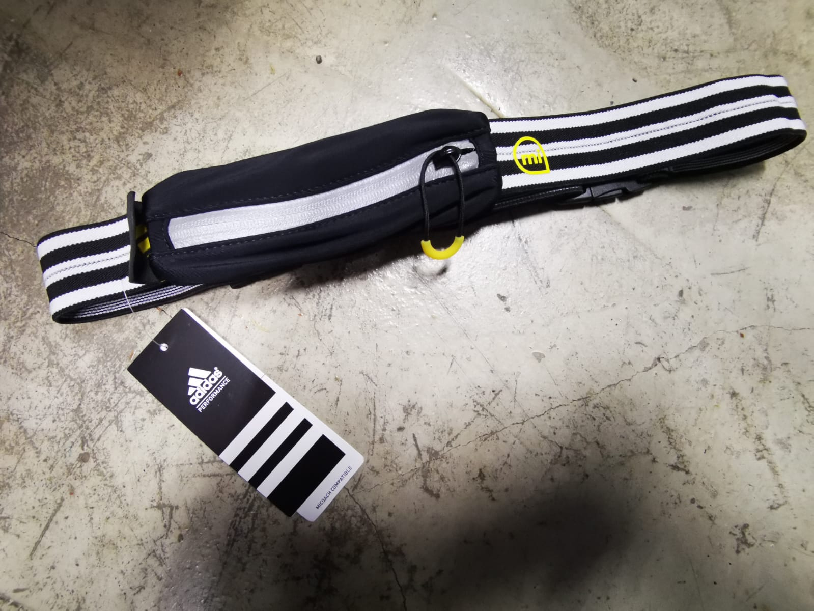 Adidas media runner belt
