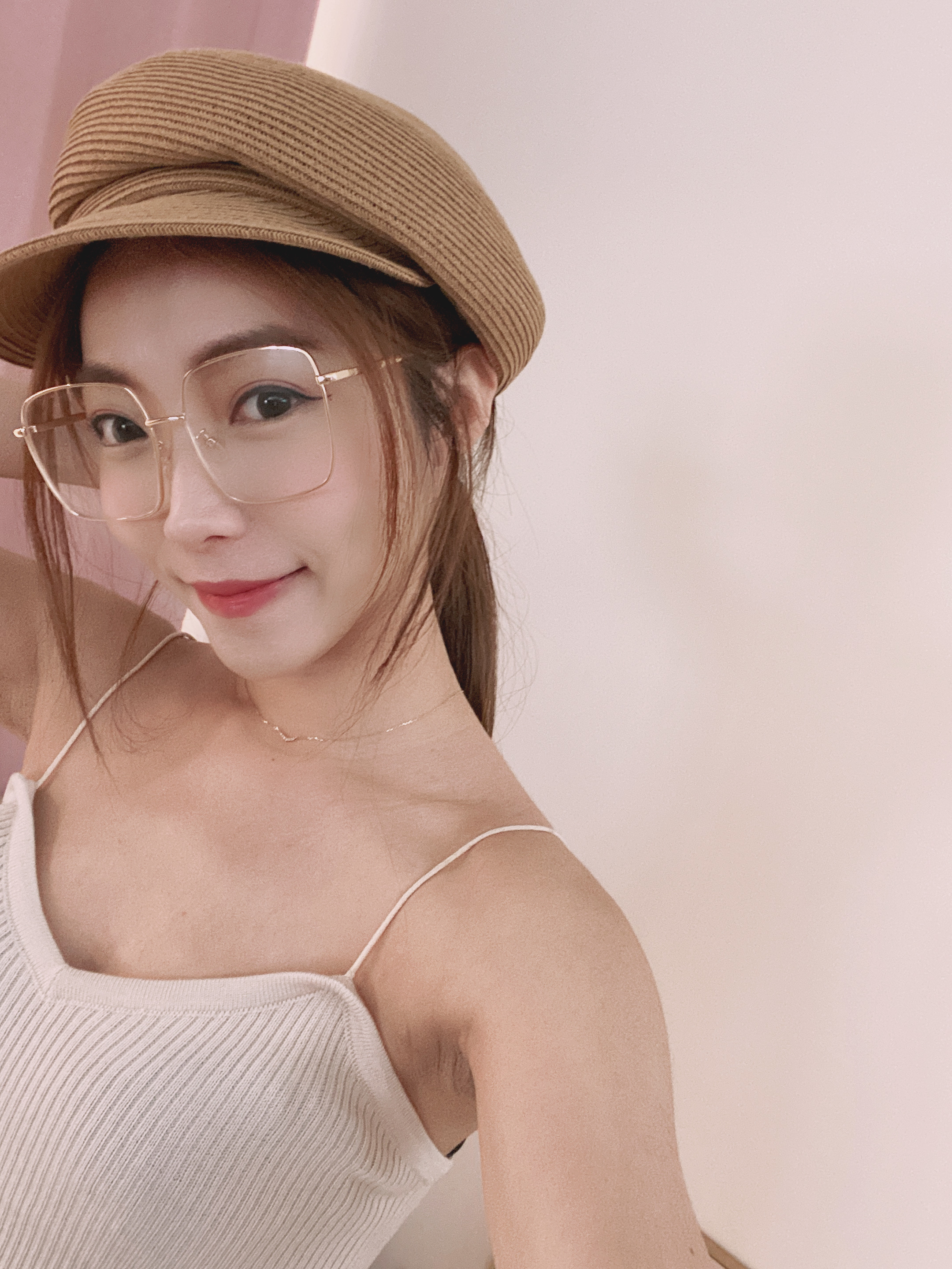 麻豆清單金屬感超小臉方框眼鏡(附粉色眼鏡盒)