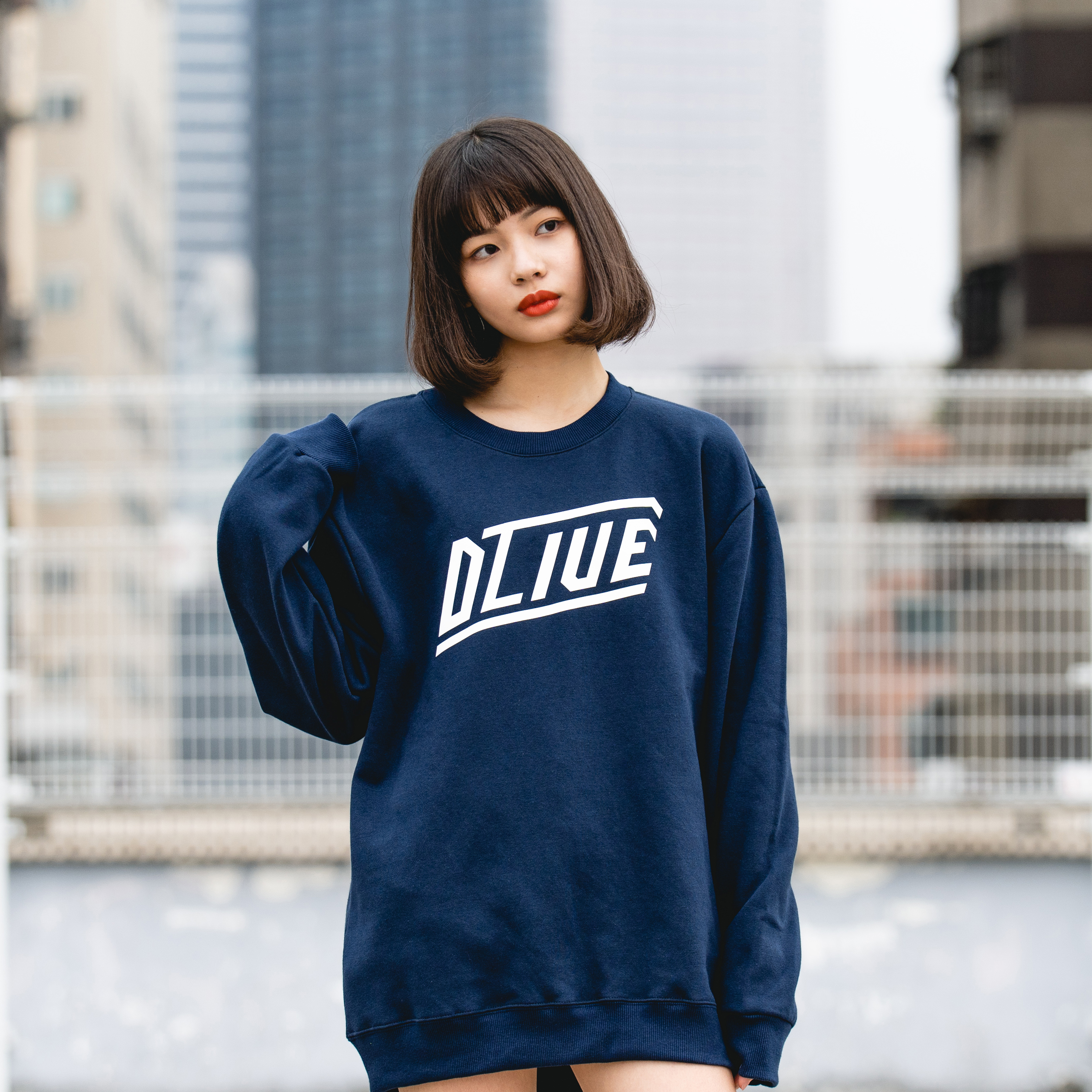 DLIVE LOGO(4)-無口袋大學T (共二色)