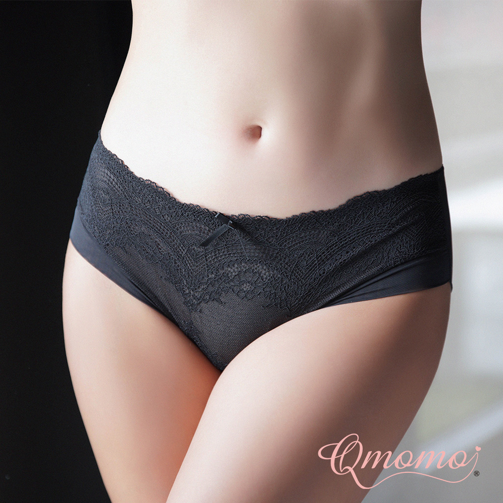 Qmomo【Pushing Plump】 Double Layers Seamless Lace Pantie (Black)